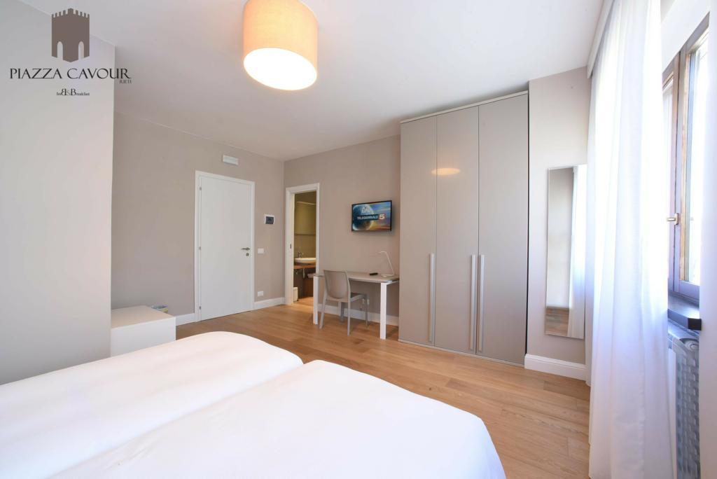 B&B Piazza Cavour Рієті Екстер'єр фото