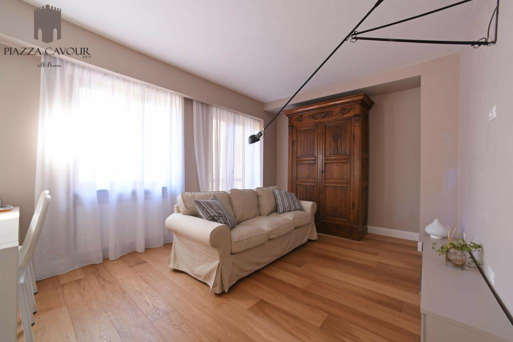B&B Piazza Cavour Рієті Екстер'єр фото